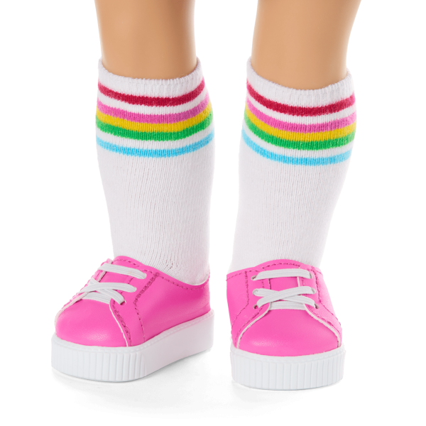 Truly Me™ 18-inch Doll #110 with wavy blonde hair