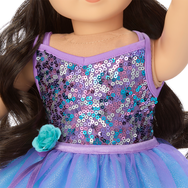 Truly Me™ #111 Doll & Dance All Day Set with wavy black-brown hair